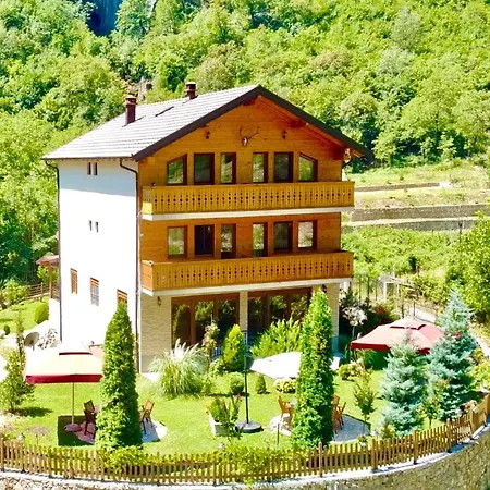 Alexander Bed and breakfast *