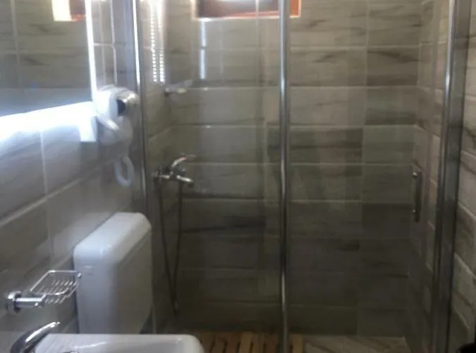 Alexander Bed & Breakfast *