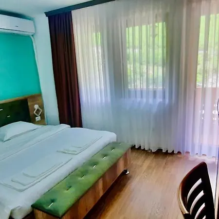 Alexander فندق مبيت وإفطار