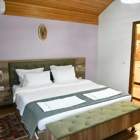 Alexander فندق مبيت وإفطار فالبني